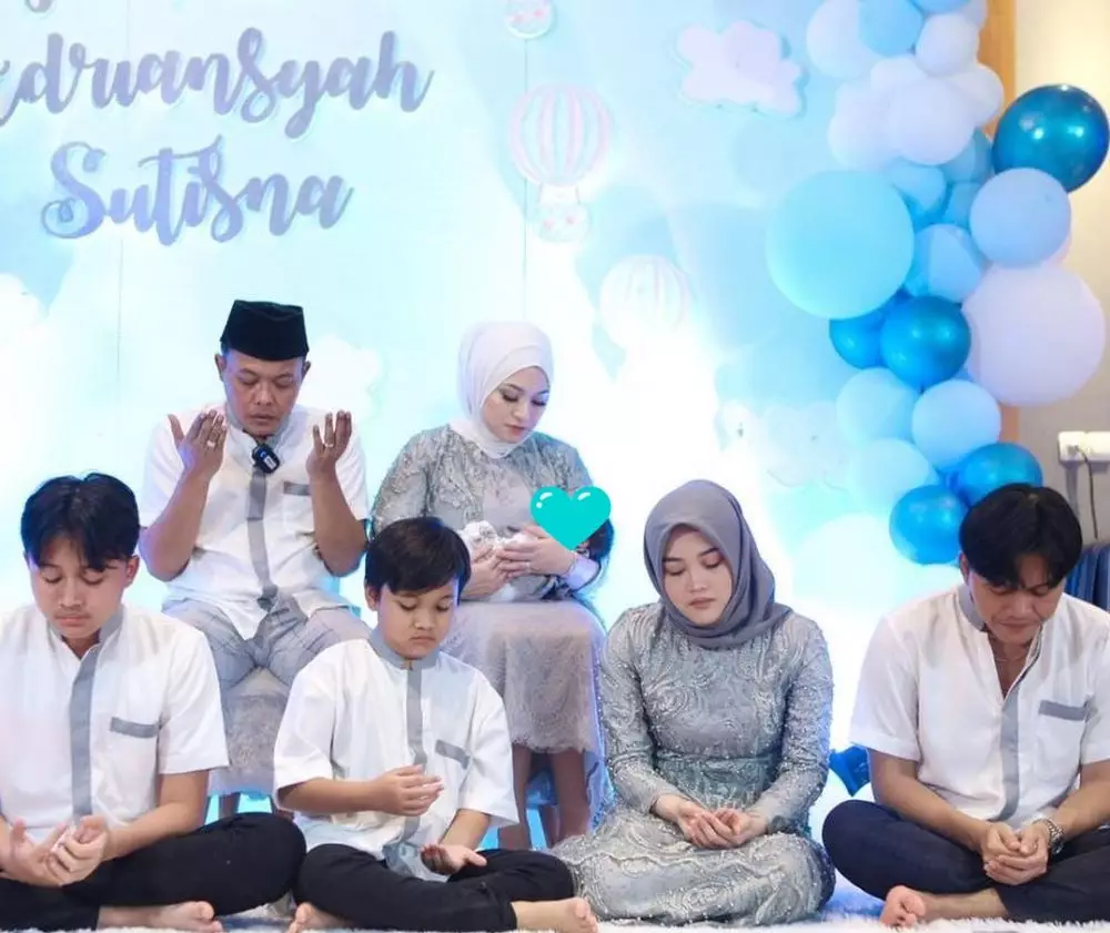 akikah baby Adzam anak Sule © 2022 berbagai sumber akikah baby Adzam anak Sule © 2022 berbagai sumber