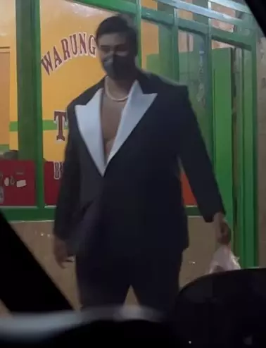 Potret seleb makan di warteg © berbagai sumber Potret seleb makan di warteg © berbagai sumber