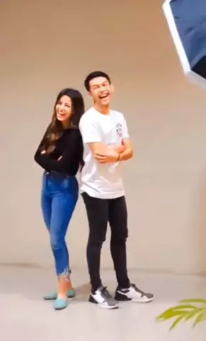 momen mesra Susan Sameh dan Fajar Alfian © berbagai sumber