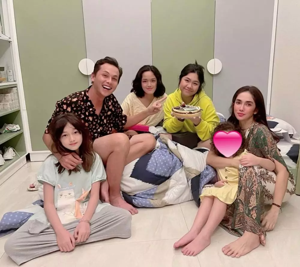 Ussy Andhika pacaran hingga nikah © 2022 berbagai sumber