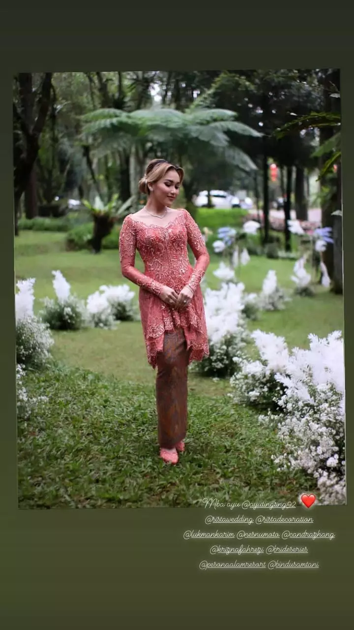 pesona ayu ting ting di lamaran adik © instagram