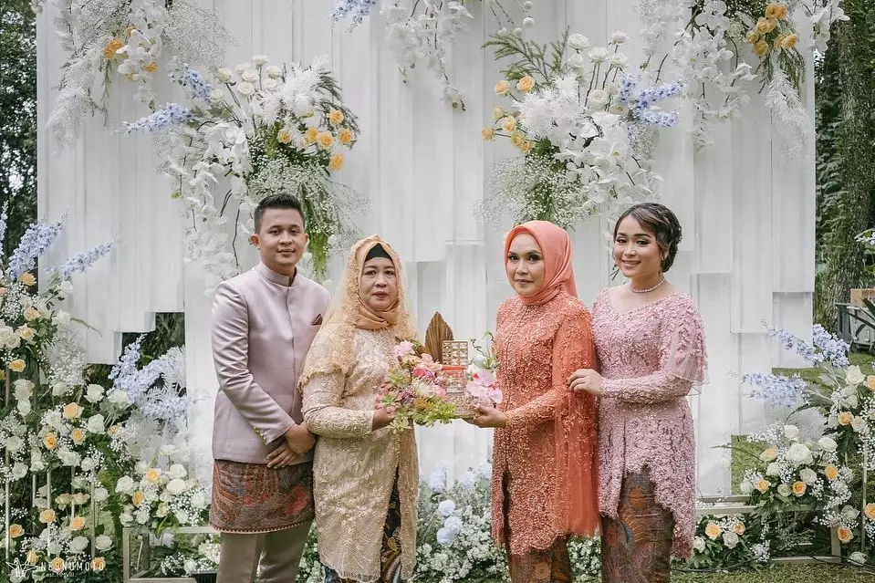 seserahan lamaran Syifa adik Ayu Ting © 2022 Instagram 