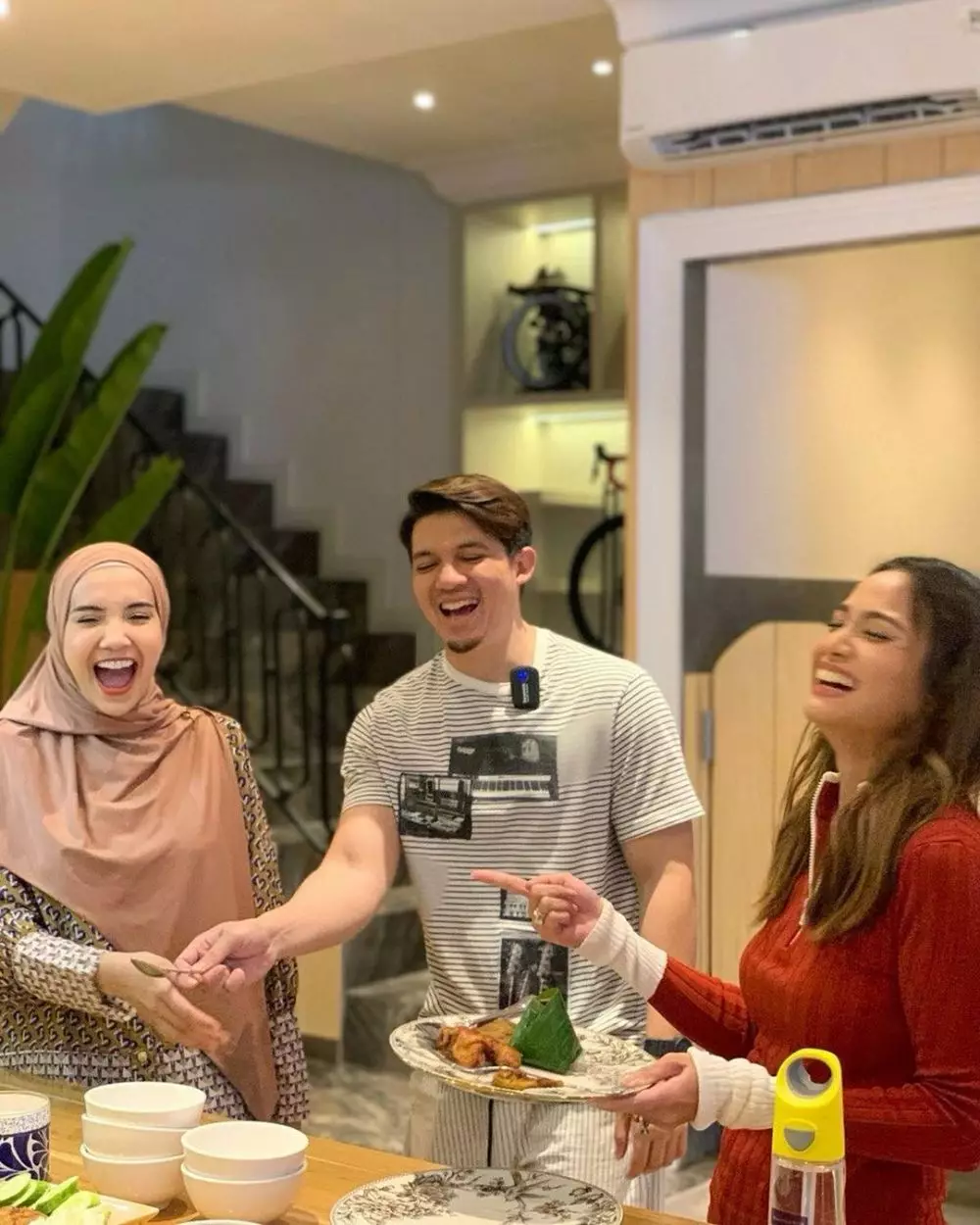 Momen Acha Septriasa ketemu Irwansyah Instagram