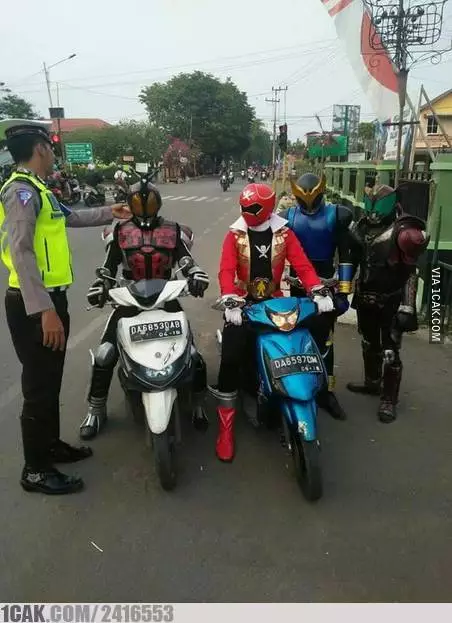 aksi kocak menghindari tilang © 2022 brilio.net