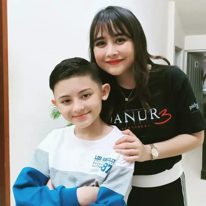 kenangan matthew dan pemain danur © Instagram