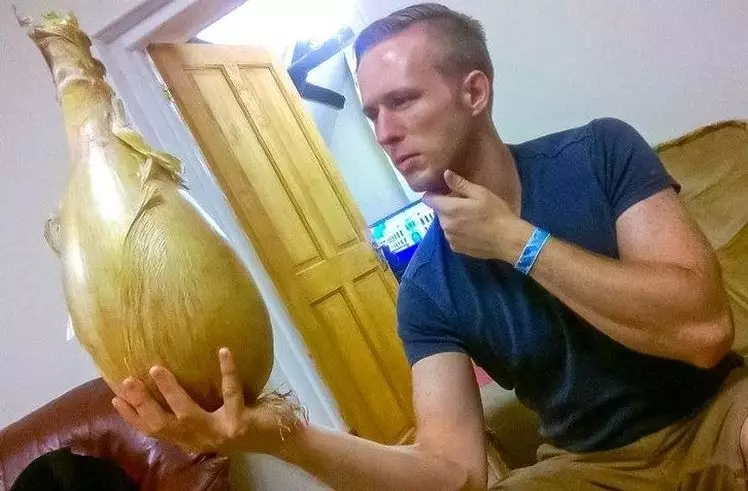 penampakan lucu perabot ukuran jumbo © berbagai sumber