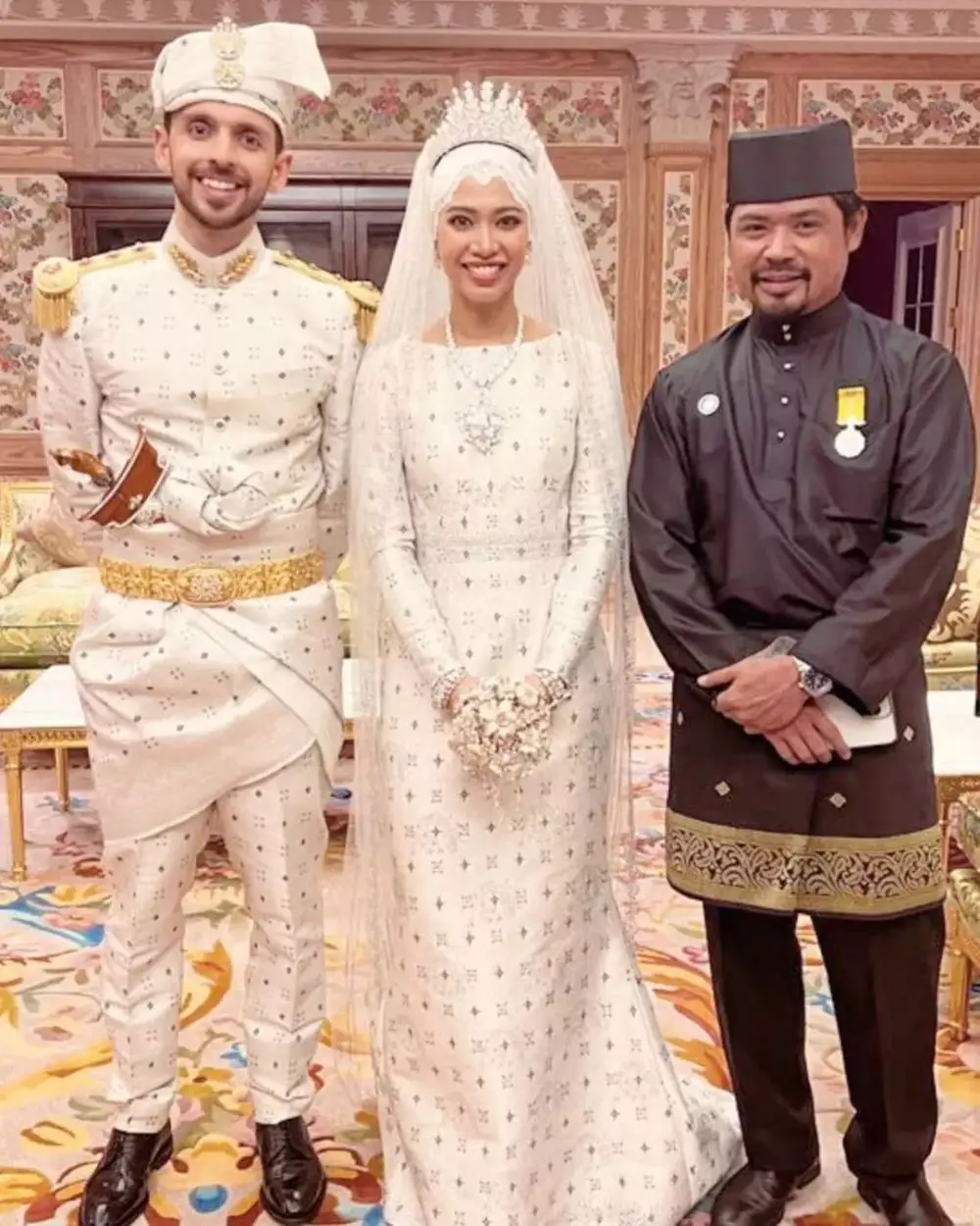 pernikahan putri Brunei Berbagai sumber