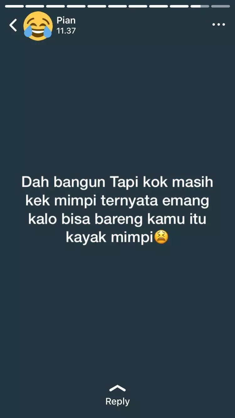 status WA nggak jadi baper akhirnya © Twitter