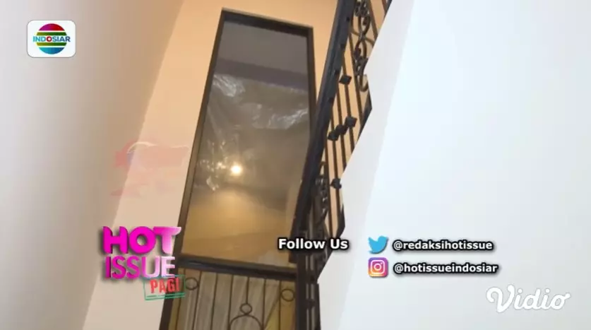 Penampakan rumah baru Putri DA di Bekasi © YouTube Penampakan rumah baru Putri DA di Bekasi © YouTube