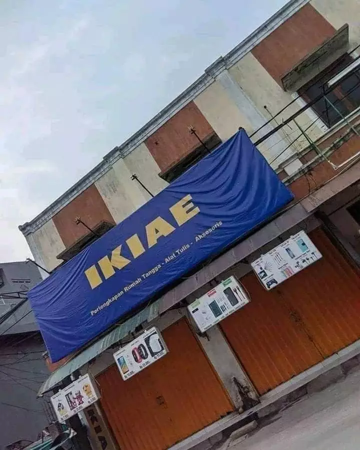 nama toko malah lucu bikin heran © Twitter