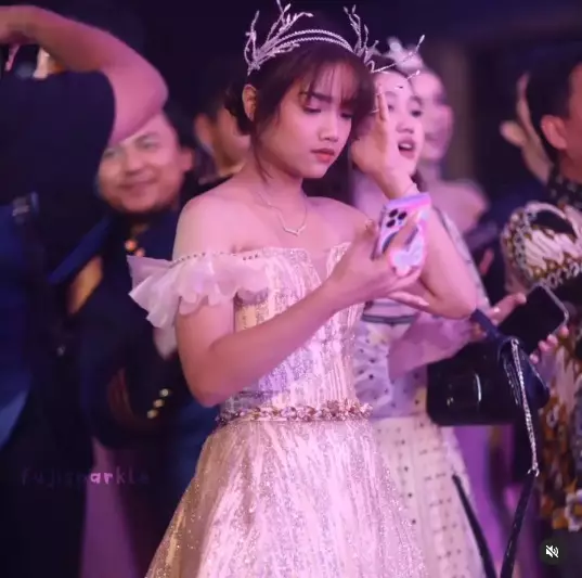 fuji di gathering kosmeti © Instagram