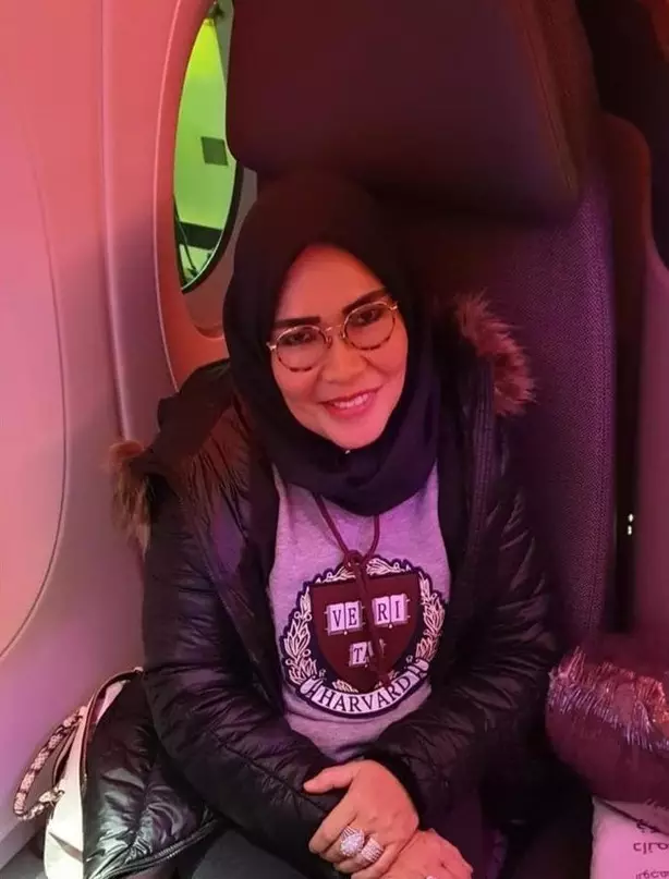 Gaya ibunda Ayu Ting Ting yang bikin heboh Instagram Gaya ibunda Ayu Ting Ting yang bikin heboh Instagram