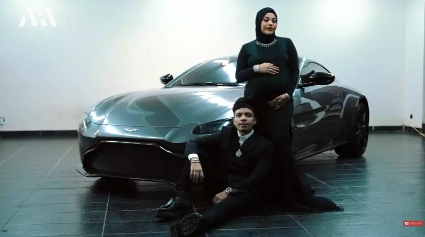 momen Aurel Atta jalani maternity shoot terbaru © YouTube