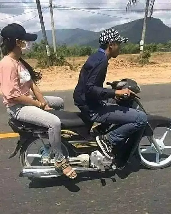 pengen romantis malah jadi gagal © 1cak.com pengen romantis malah jadi gagal © 1cak.com