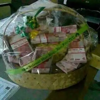 potret hadiah tapi bentuknya aneh-aneh © berbagai sumber potret hadiah tapi bentuknya aneh-aneh © berbagai sumber