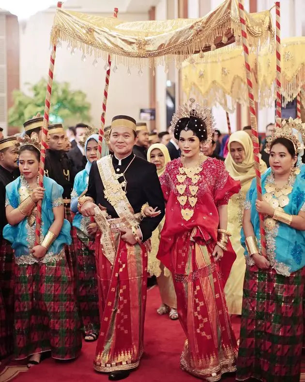 momen seleb menikah adat bugis © instagram