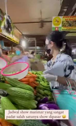 gaya Bunga Zainal ke pasar tuai atensi © Instagram