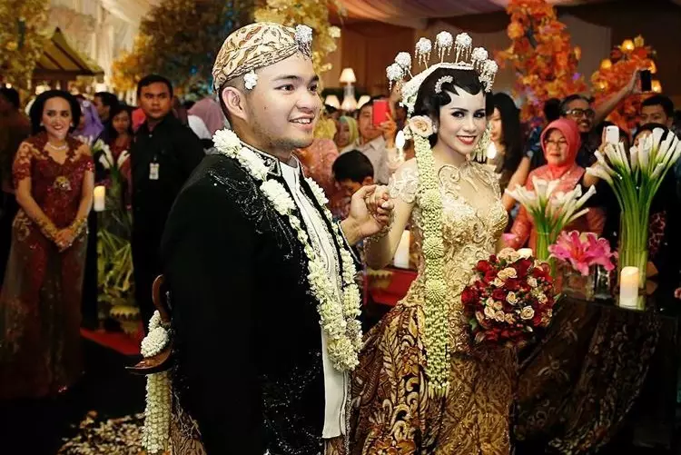 Momen ngunduh mantu penyanyi © berbagai sumber