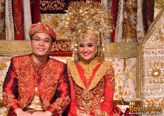 Momen pernikahan mantan pesinetron cilik © berbagai sumber Momen pernikahan mantan pesinetron cilik © berbagai sumber