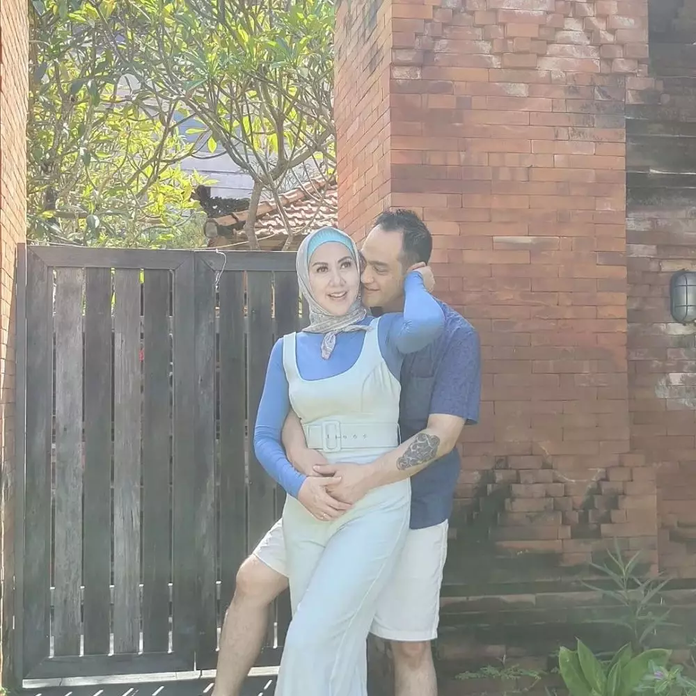 Venna Melinda dan Ferry Irawan di Bali © Instagram