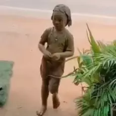 potret kocak kelakuan polos bocah cilik © 2022 berbagai sumber