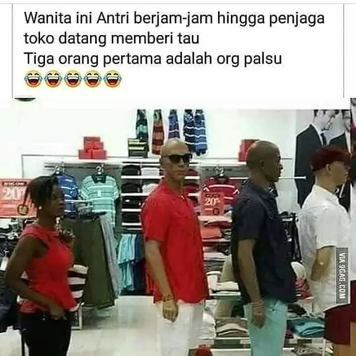 kebanyakan melamun bikin senyum tipis © berbagai sumber kebanyakan melamun bikin senyum tipis © berbagai sumber