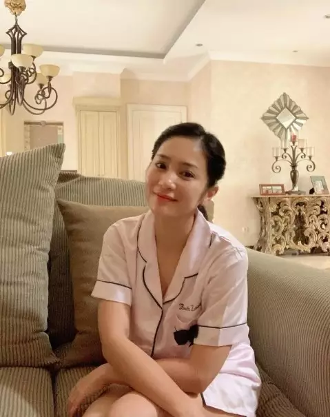 Gaya sederhana Bunga Zainal di keseharian © berbagai sumber