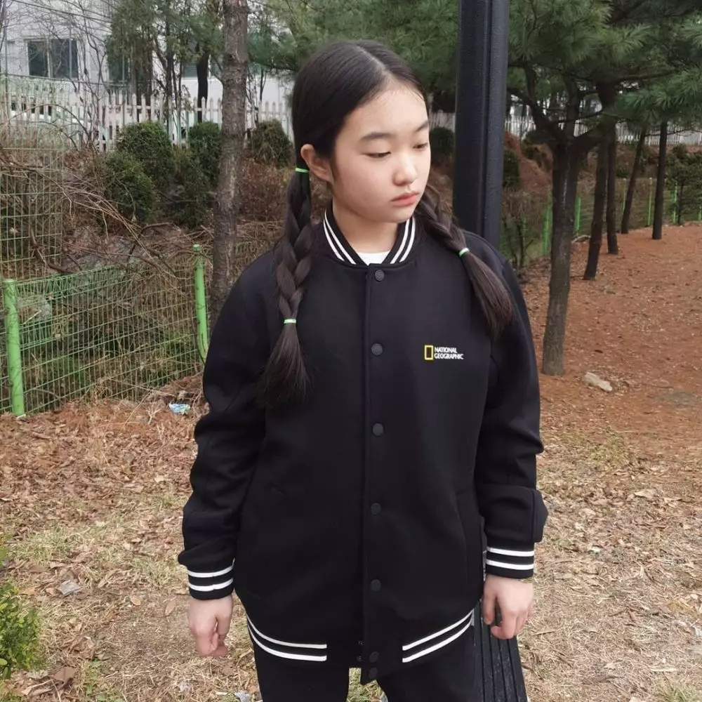 Lee Han-seo remaja Berbagai sumber