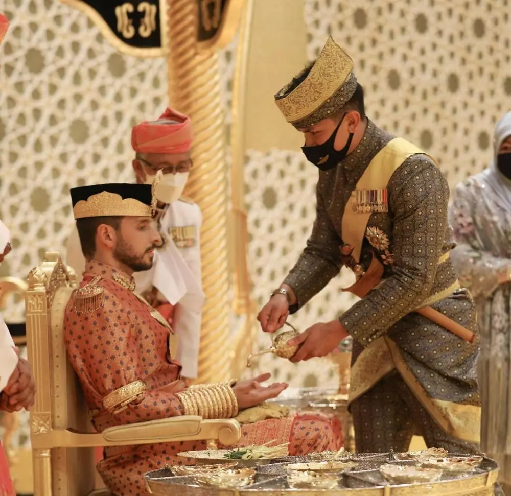 Pangeran Mateen di royal wedding kakak © Instagram Pangeran Mateen di royal wedding kakak © Instagram