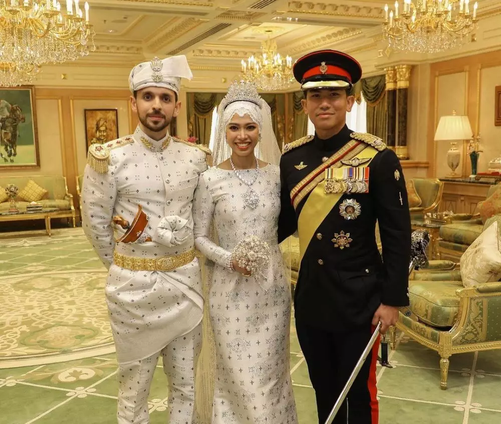 Pangeran Mateen di royal wedding kakak © Instagram Pangeran Mateen di royal wedding kakak © Instagram