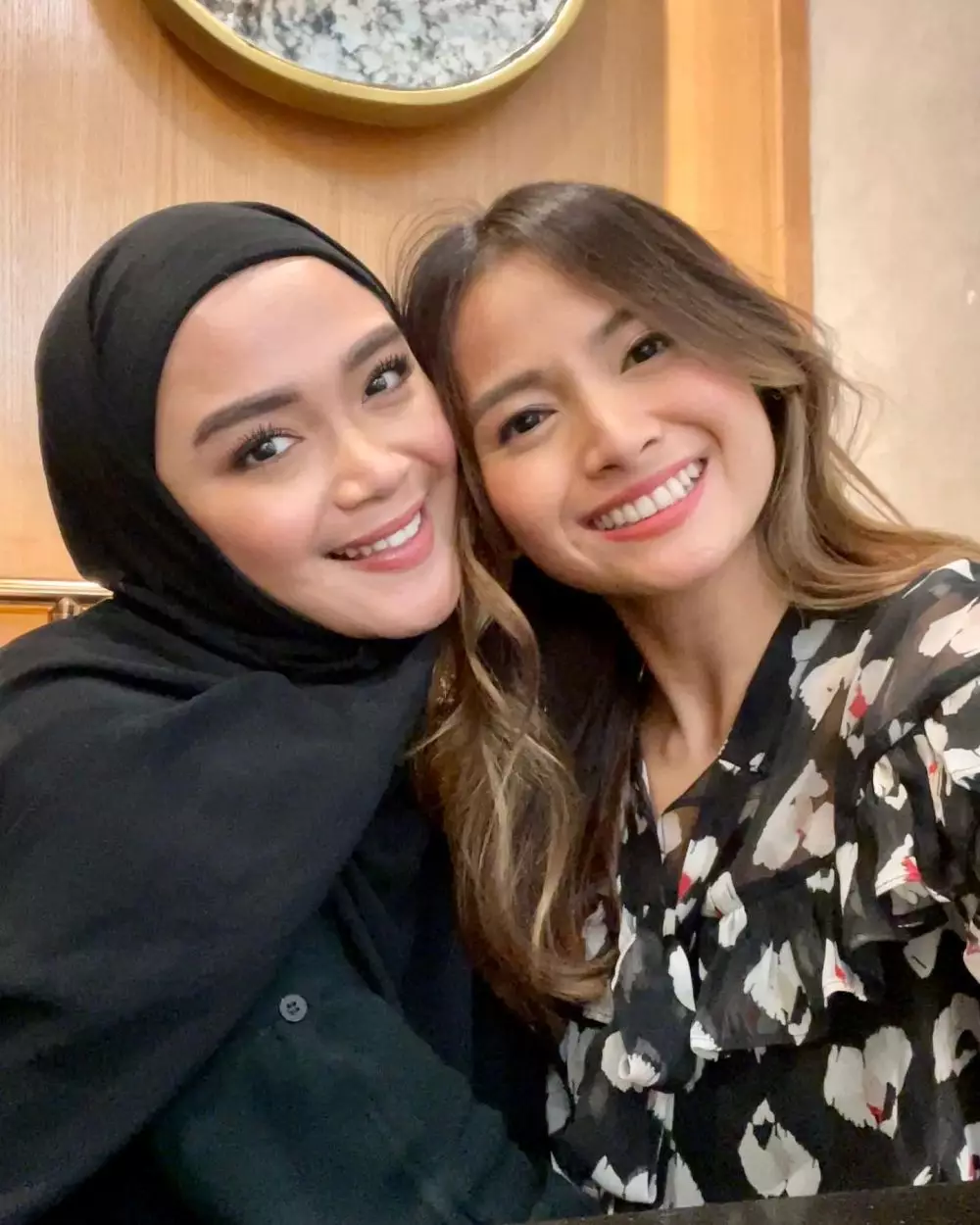 Momen Acha Septriasa reuni dengan rekan seleb © Instagram