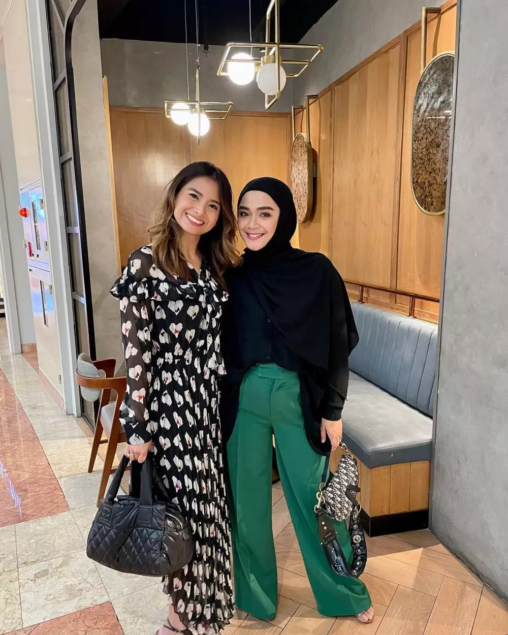Momen Acha Septriasa reuni dengan rekan seleb © Instagram