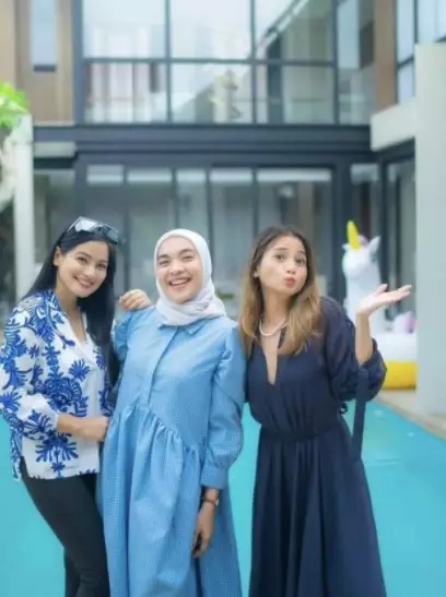 Momen Acha Septriasa reuni dengan rekan seleb © Instagram