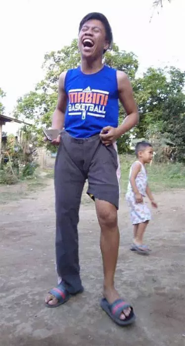 potret kocak orang pakai outif nyeleneh © 2022 berbagai sumber 