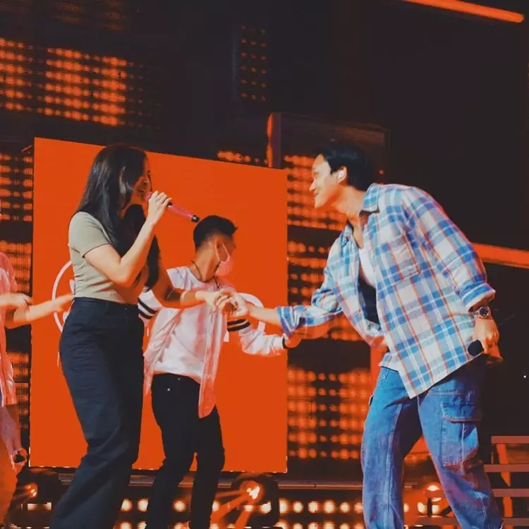 potret mesra rizky febian dan mahalini © berbagai sumber potret mesra rizky febian dan mahalini © berbagai sumber