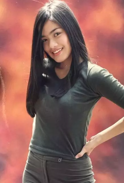 Potret awal karier pemain film Rumput Tetangga © berbagai sumber