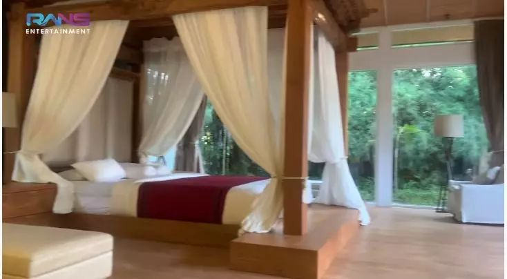 potret vila maharani kemala di bali © YouTube