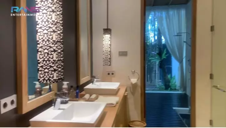 potret vila maharani kemala di bali © YouTube