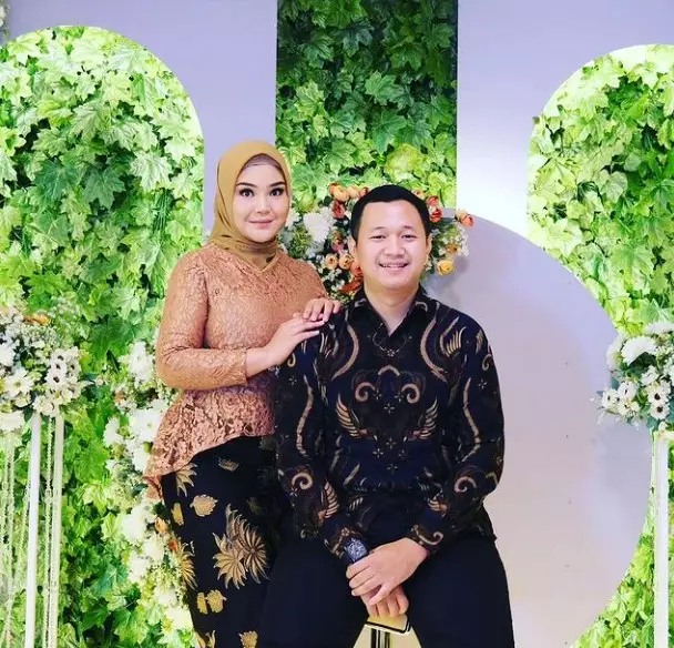 Potret terbaru Rosa Meldianti dan kekasih © Instagram Potret terbaru Rosa Meldianti dan kekasih © Instagram