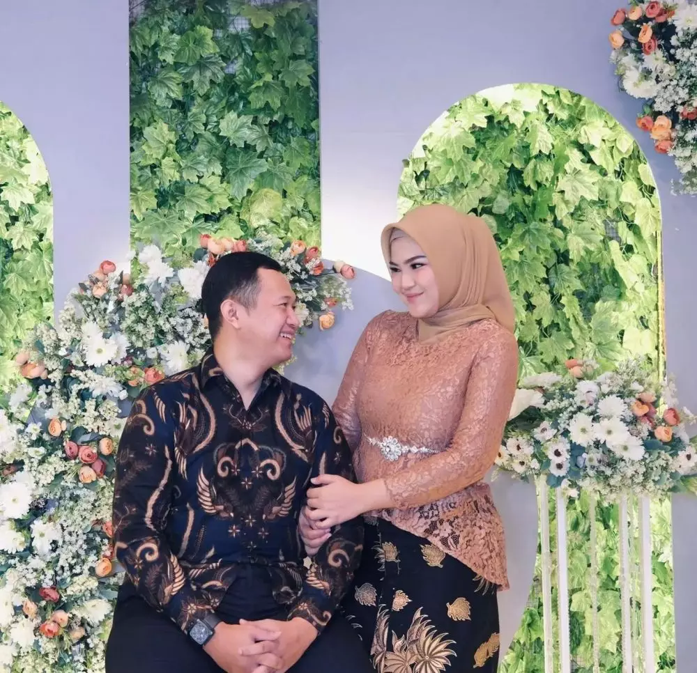 Potret terbaru Rosa Meldianti dan kekasih © Instagram Potret terbaru Rosa Meldianti dan kekasih © Instagram