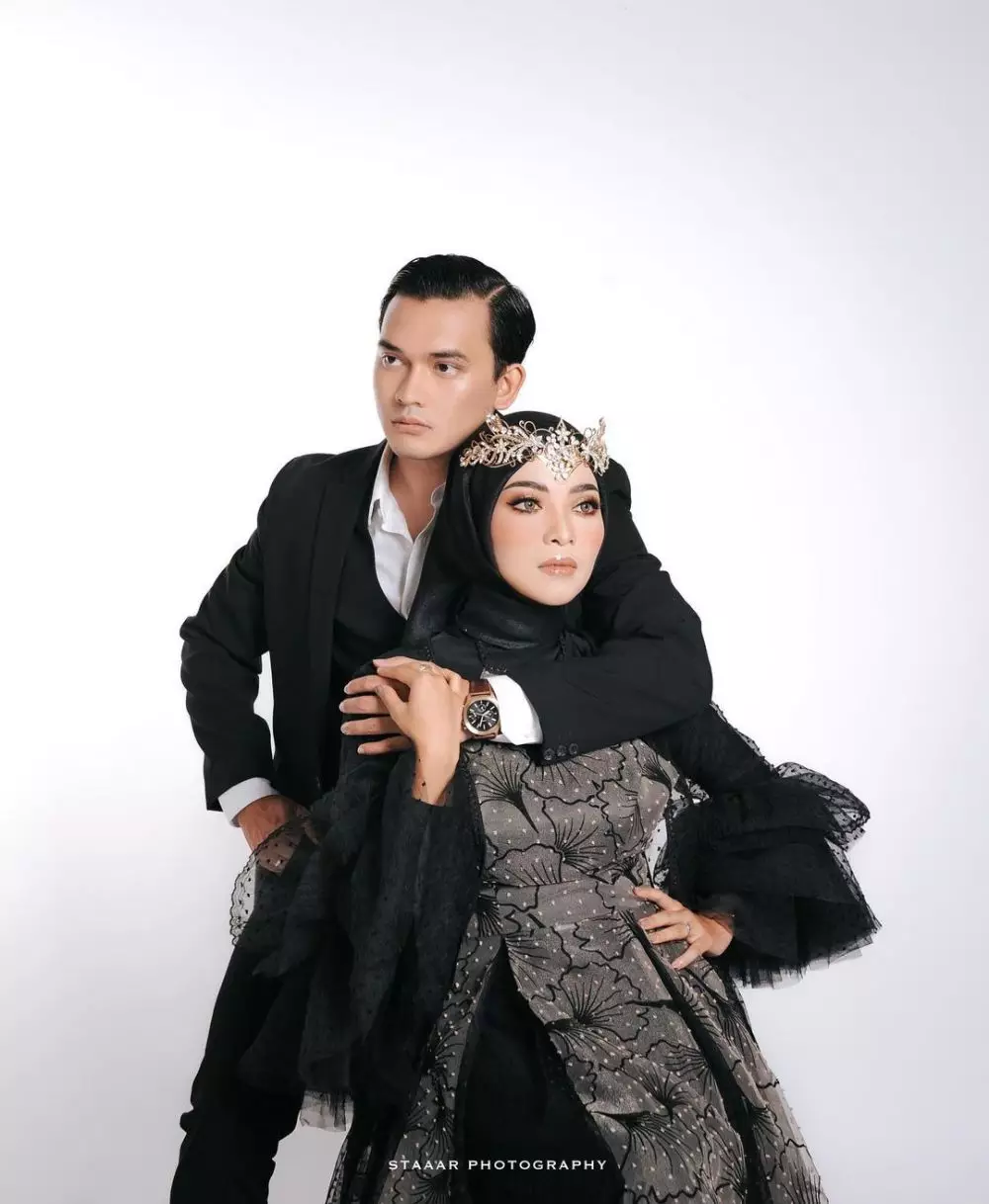 Pemotretan terbaru Ikbal Fauzi © Instagram Pemotretan terbaru Ikbal Fauzi © Instagram