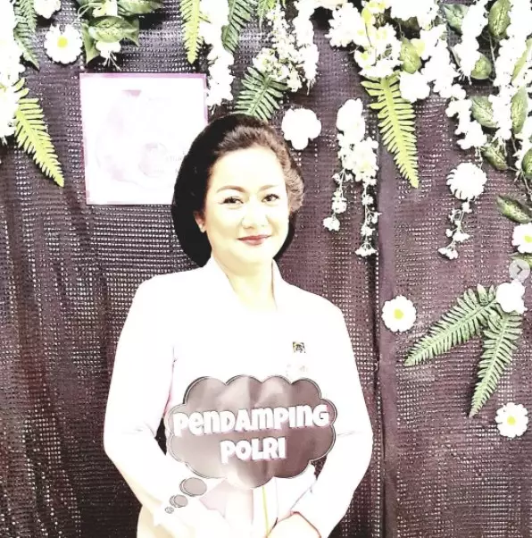 Angel Ibrahim jadi ibu bhayangkari © Instagram Angel Ibrahim jadi ibu bhayangkari © Instagram