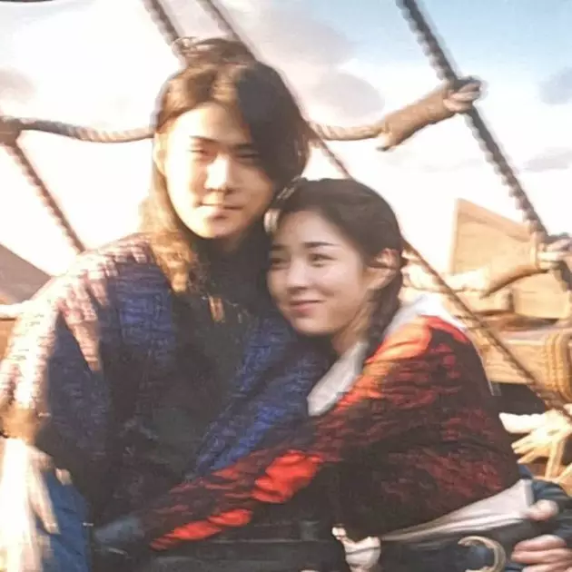 Momen Sehun Chae Soo-bin di balik layar © berbagai sumber