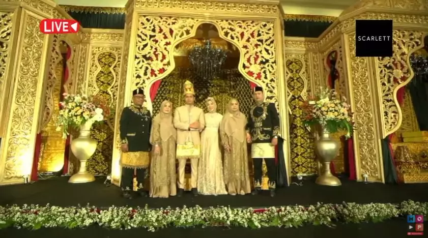 Momen ngunduh mantu Ria Ricis © berbagai sumber