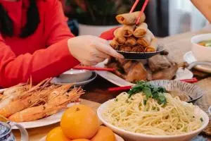 Tebak makanan khas Imlek yuk, cek seberapa paham kamu lewat kuis ini