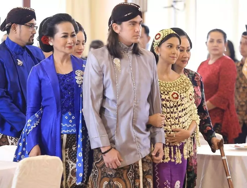 tujuh bulanan Kinan TMTM Berbagai sumber tujuh bulanan Kinan TMTM Berbagai sumber