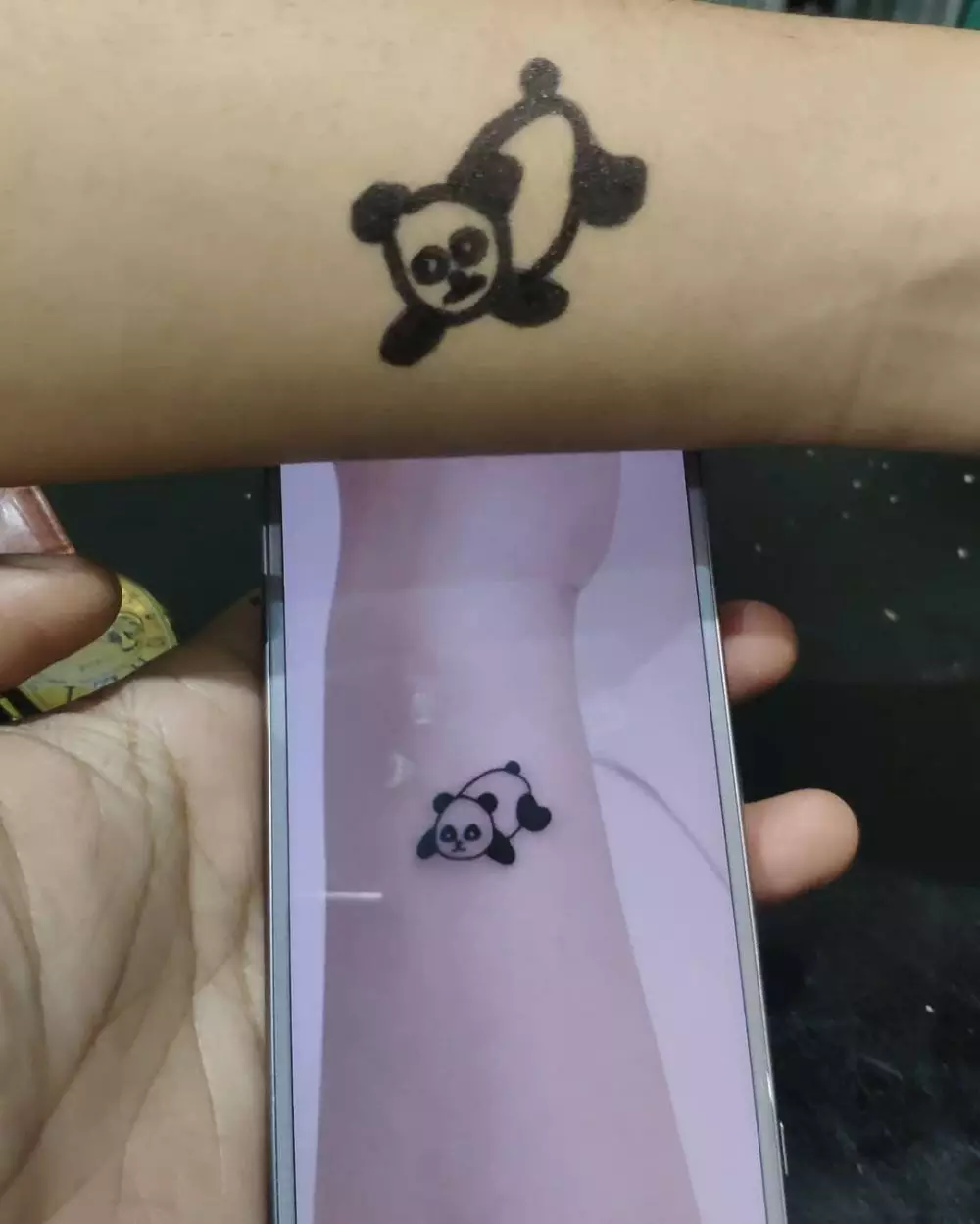 cara nyeleneh menjiplak gambar lucu © Instagram