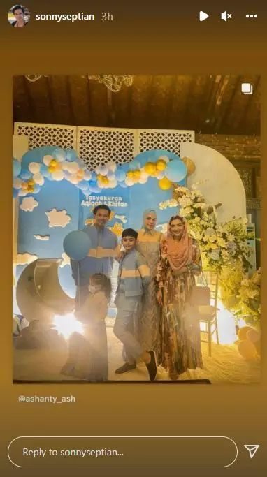 Momen akikah dan khitan anak Fairuz A Rafiq © berbagai sumber