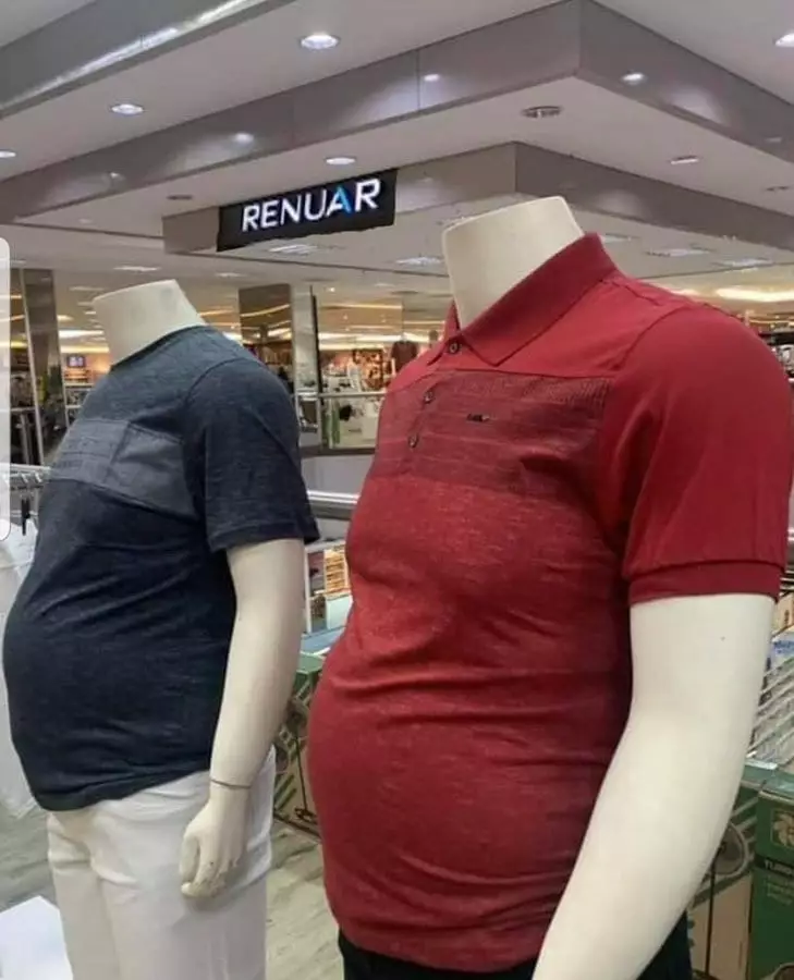 potret kocak manekin di perbelanjaan  © 2022 berbagai sumber 