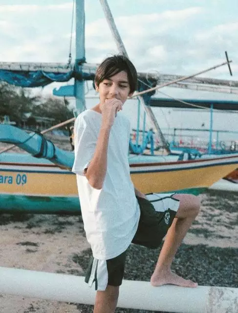 potret terbaru Jason Deandra putra Nana Mirdad © berbagai sumber